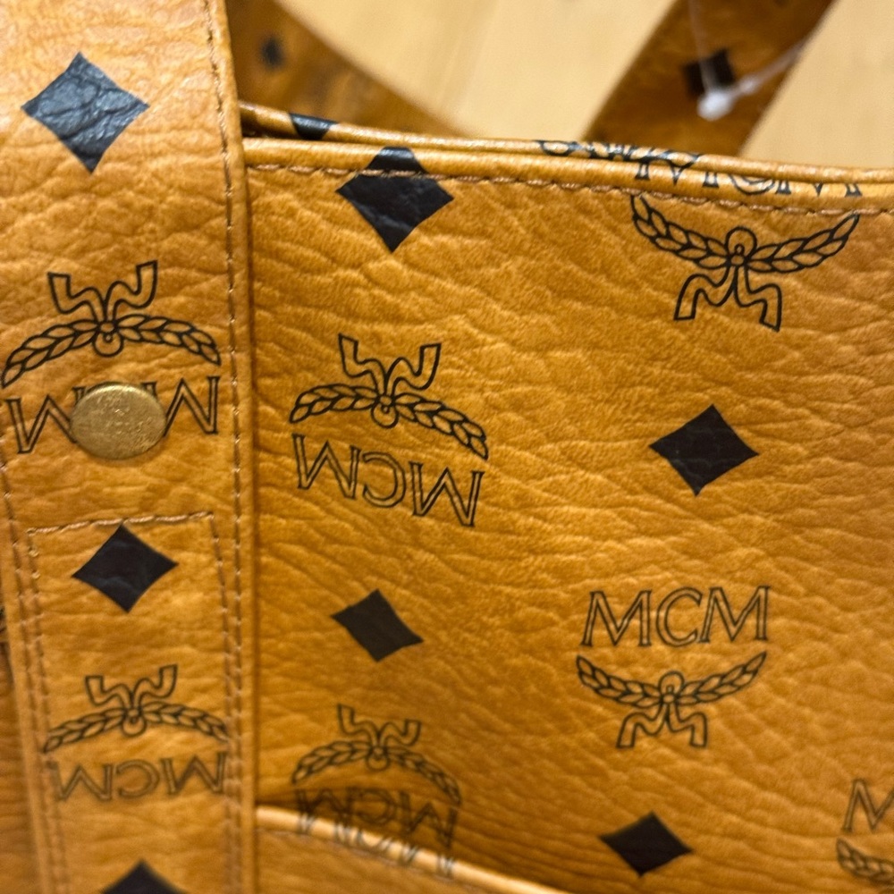 Authentic MCM Visetos tote - Picture 14 of 16